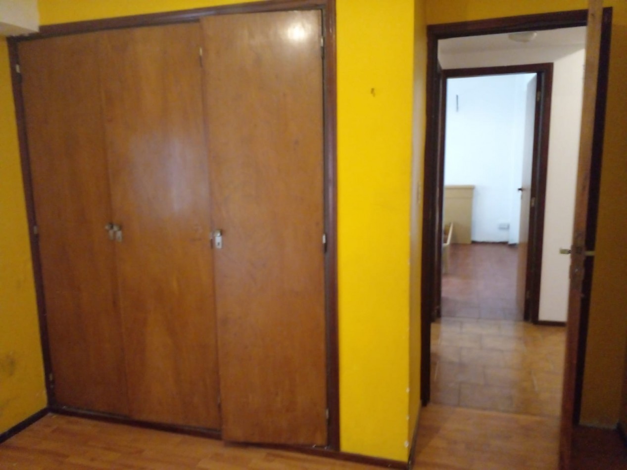 VENTA DEPARTAMENTO TRES AMBIENTES EXTERNO CON BALCON SALIENTE